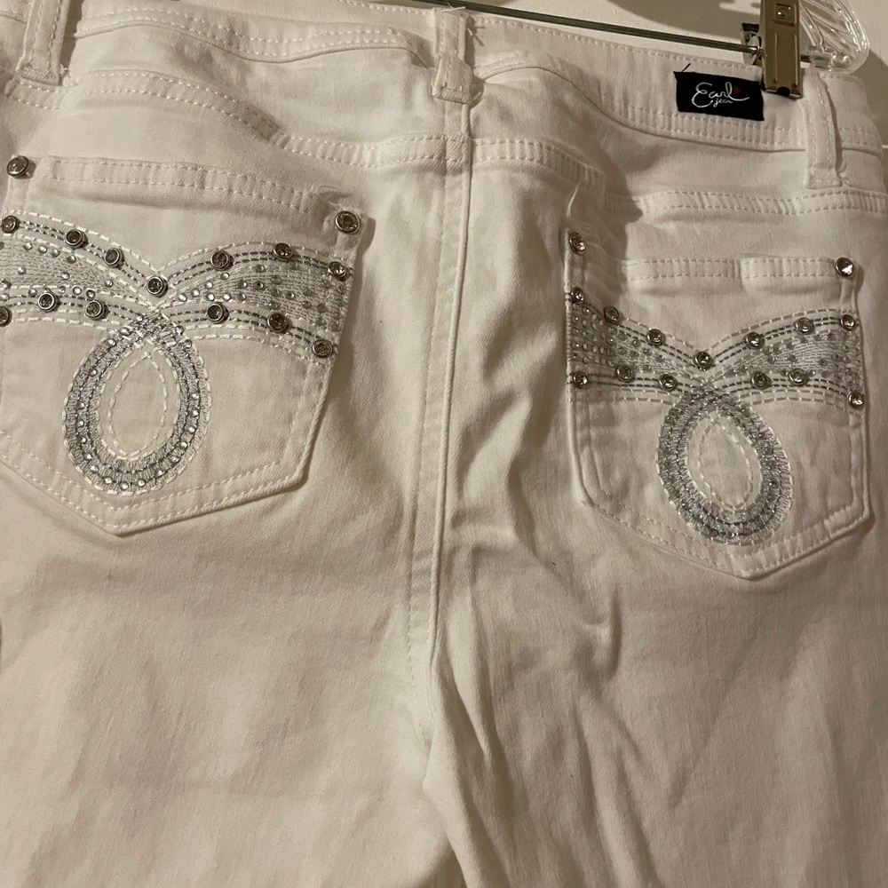 White capris